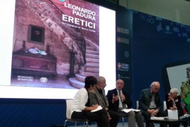 AA_Presentación en Italia de Herejes, junto al escritor griego Prietos Markaris 1