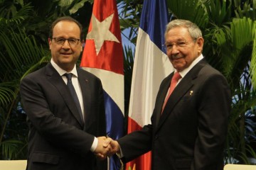 Francois Hollande, primer mandatario francés que visita Cuba, amplió la cifra de gobiernos europeos interesados en ampliar relaciones con este país, después del anuncio cubano-estadounidense del 17 de diciembre de 2014.