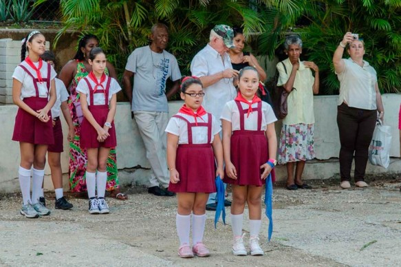 Cambio-de-pañoletas-Cuba_educacion_09
