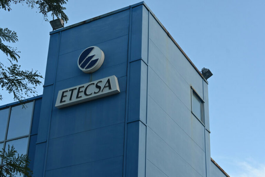 La estatal Empresa de Telecomunicaciones de Cuba, única empresa que tiene permitido ofrecer servicios de internet